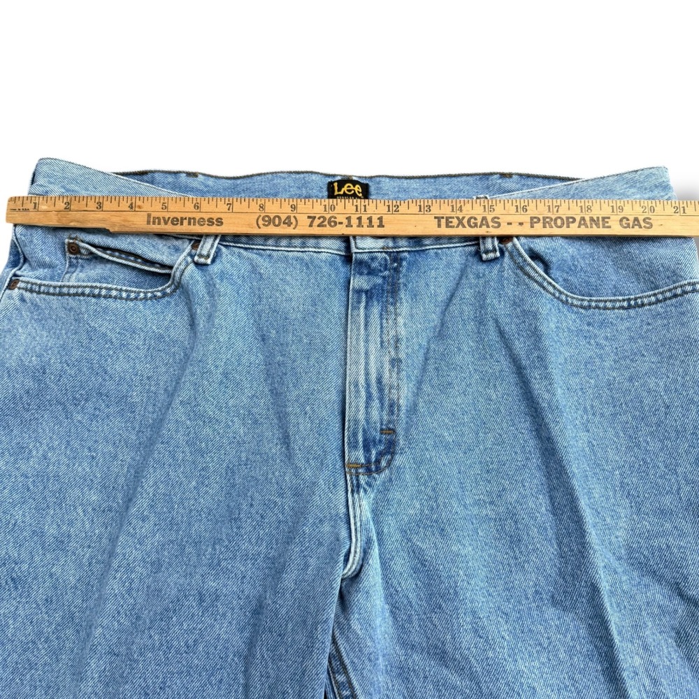 Lee Regular Fit Light Wash Denim Jeans Men's Size 42x30 Cotton - Picture 5 of 9